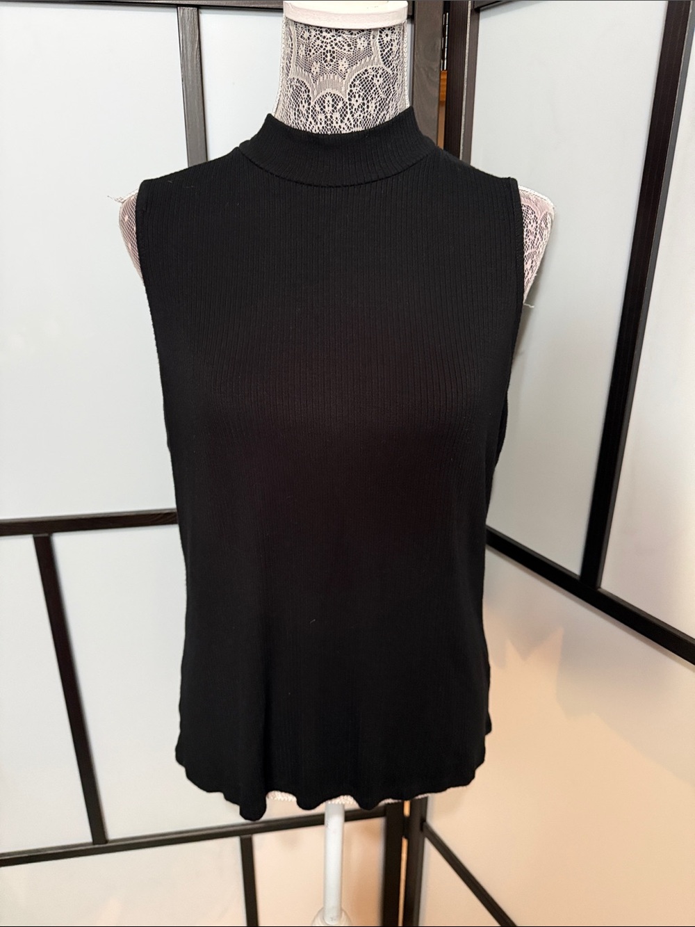 Cyrus Black Sleeveless Mock-Neck Ribbed Tank